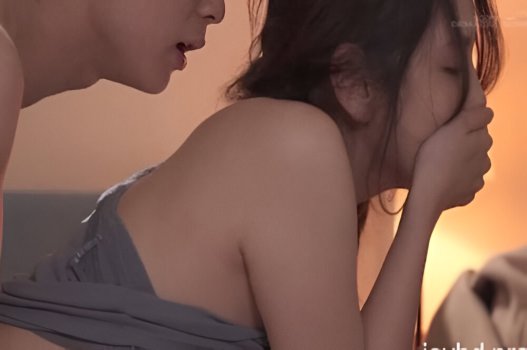 Chị gái quyến rũ dạy em trai bí quyết đụ lồn phê lòi